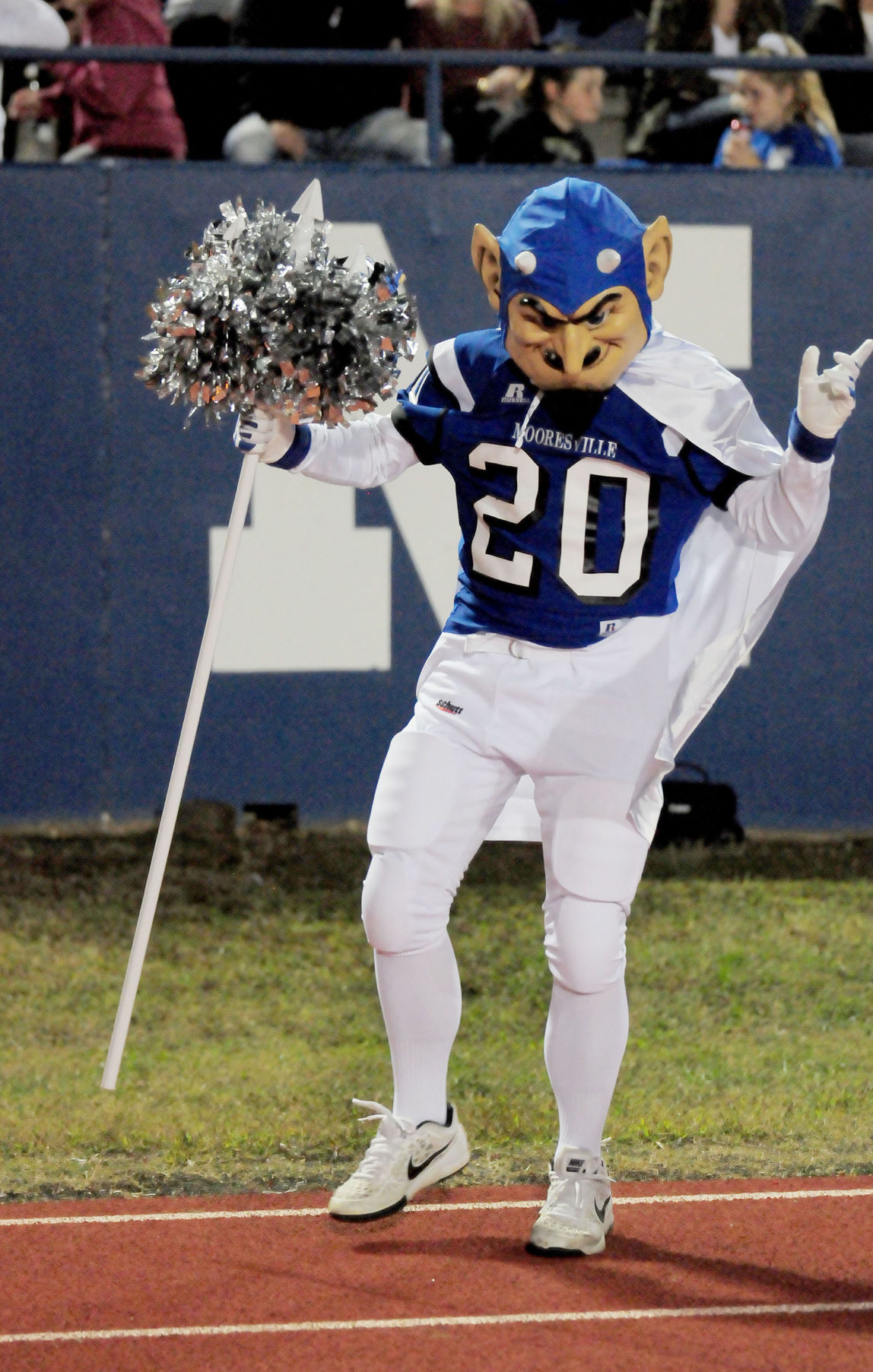 Mooresville-Hopewell football (1).jpg